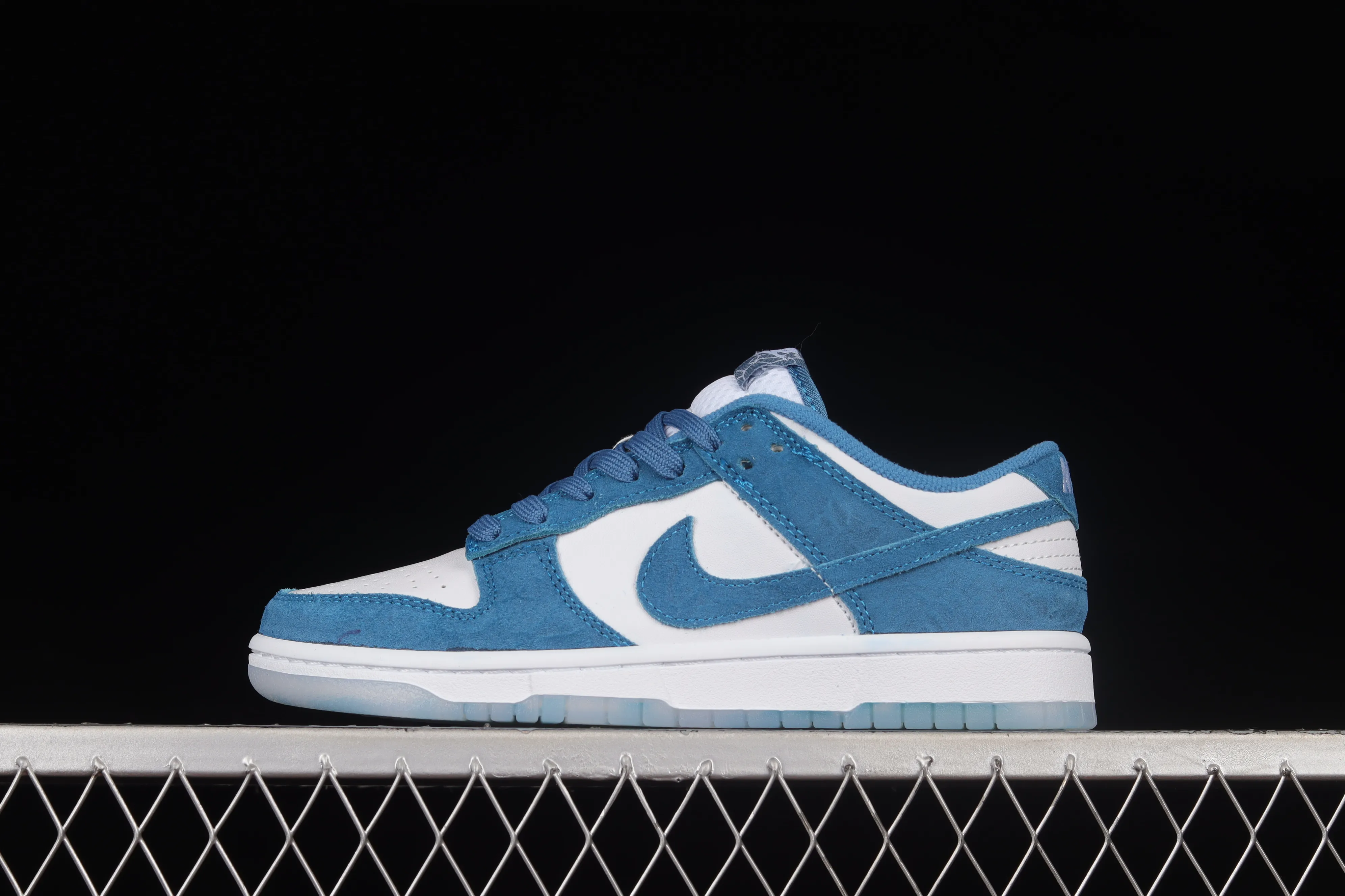 All categories Nk SB Dunk series Nk SB Dunk Low low-top sneakers Nk SB Dunk Low "Ocean" SB smashed backboard fashion casual sneakers DV3029-100